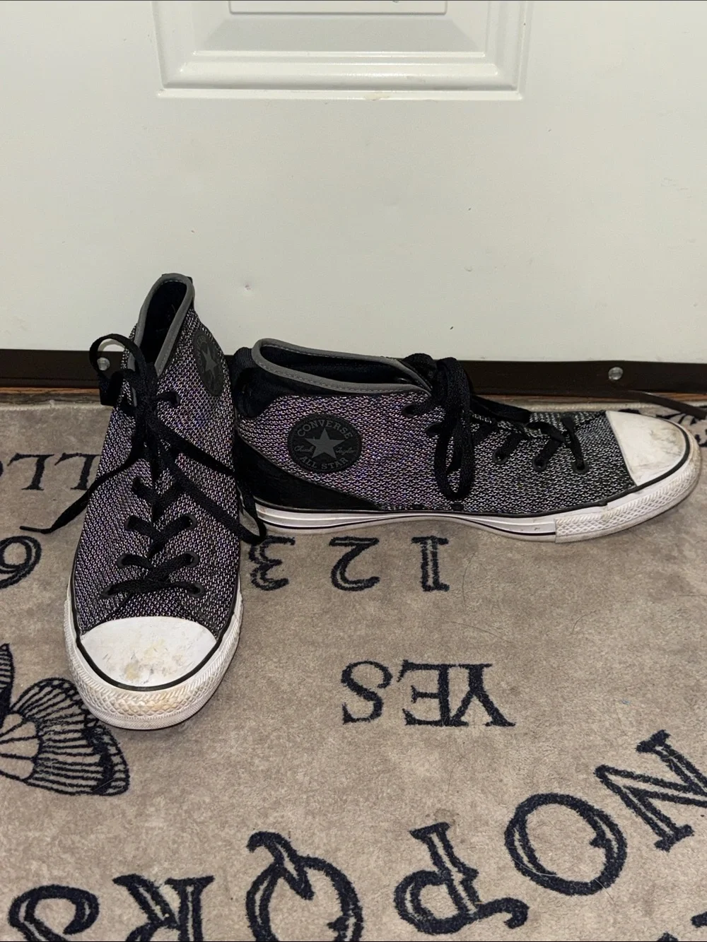 Converse High Top Sneakers M11/W13